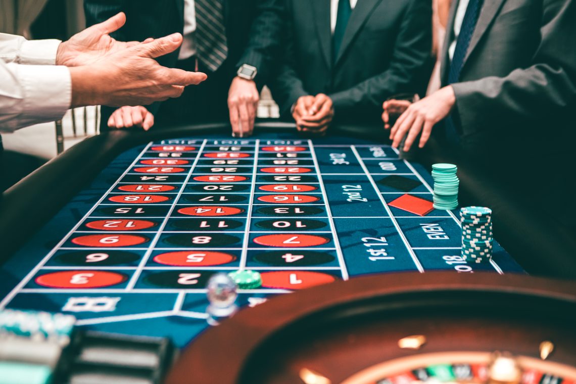 Celebrities that Love to Gamble