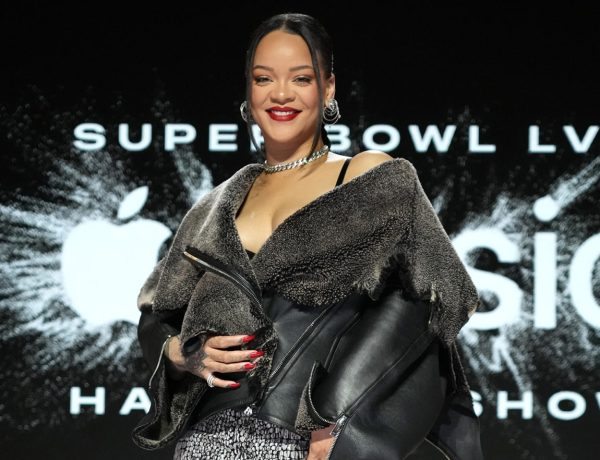 rihanna’s-business-mindset-is-in-full-effect-for-super-bowl-lvii-—-‘i-really-get-involved-with-every-aspect-of-anything-that-i-do’