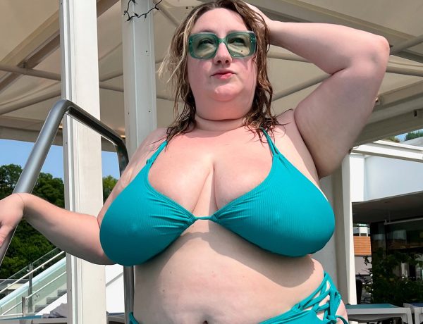 the-5-best-plus-size-swim-brands,-according-to-a-beach-lover-who’s-tried-them-all