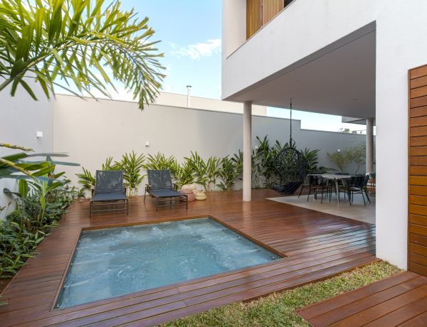 Simple Ways to Spruce Up Your Home