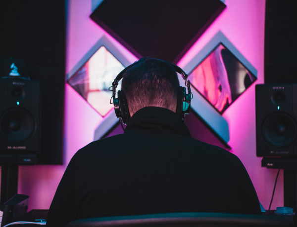 how student artists can overcome streaming challenges