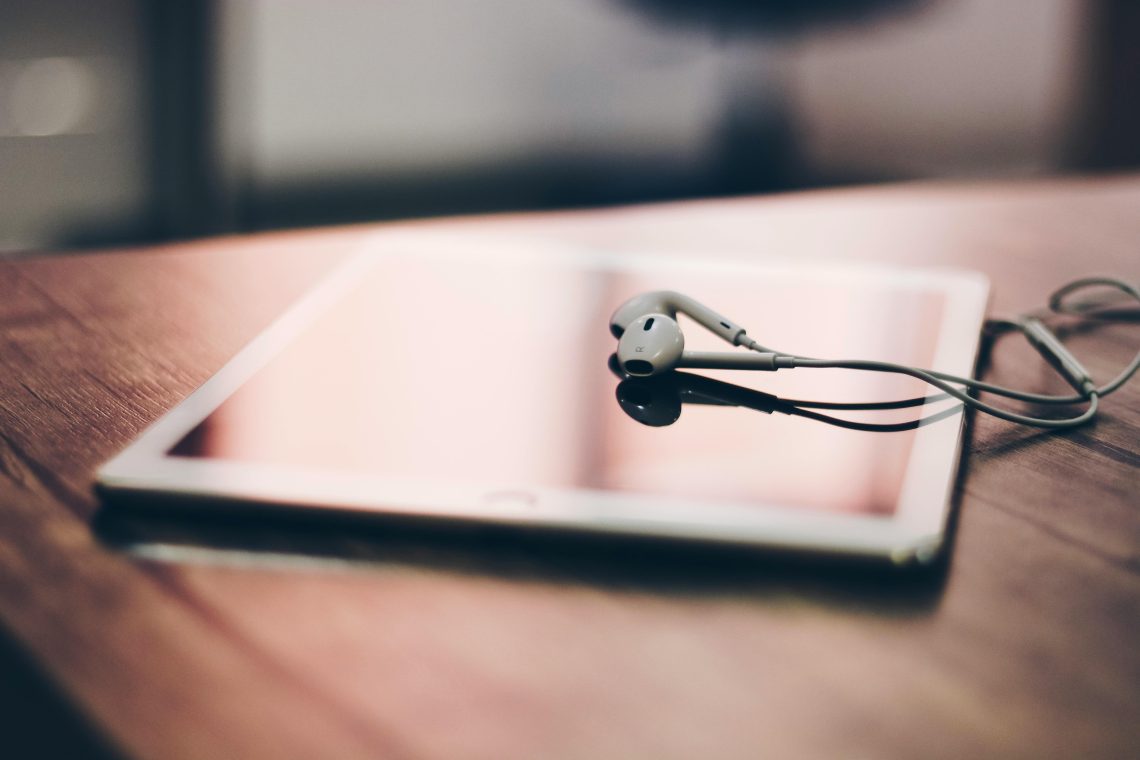 60%/60 Minute Rule For Earphone Use