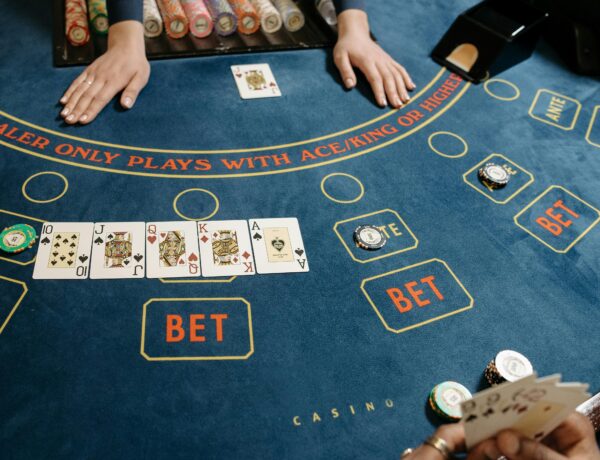 best baccarat betting strategy