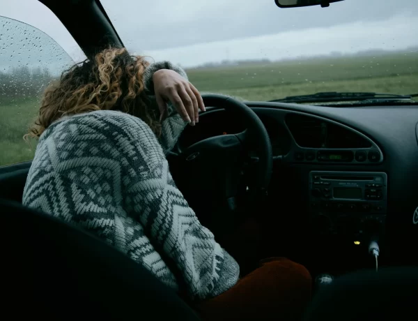daydreaming car drivers
