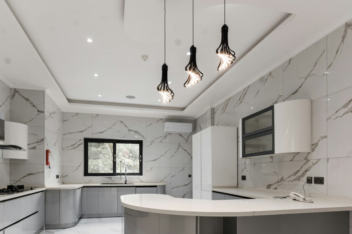 https://clichemag.com/home-garden/from-classic-to-contemporary-luxury-lighting-styles-explained/