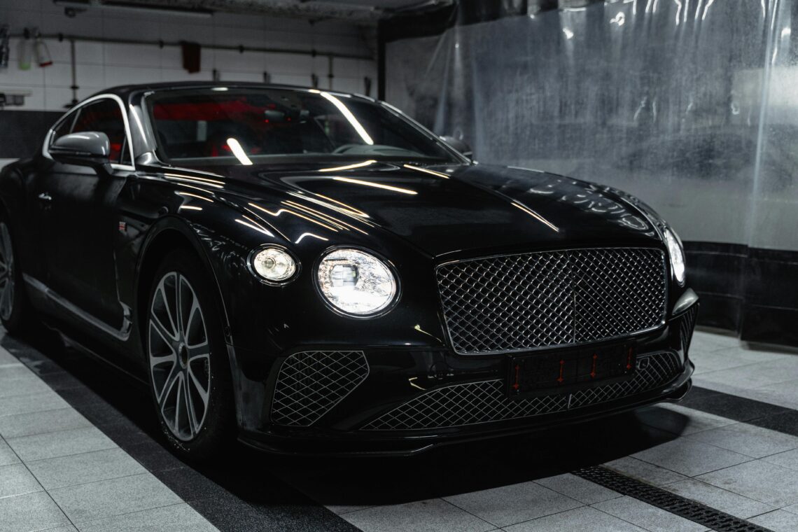 experience Dubai in style