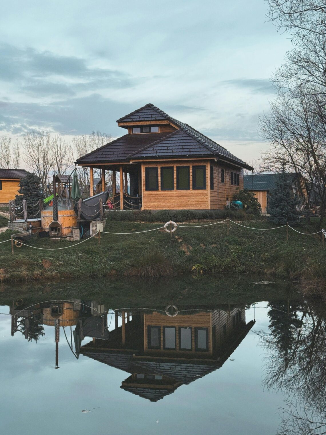Finding Accommodation at Lake Erie