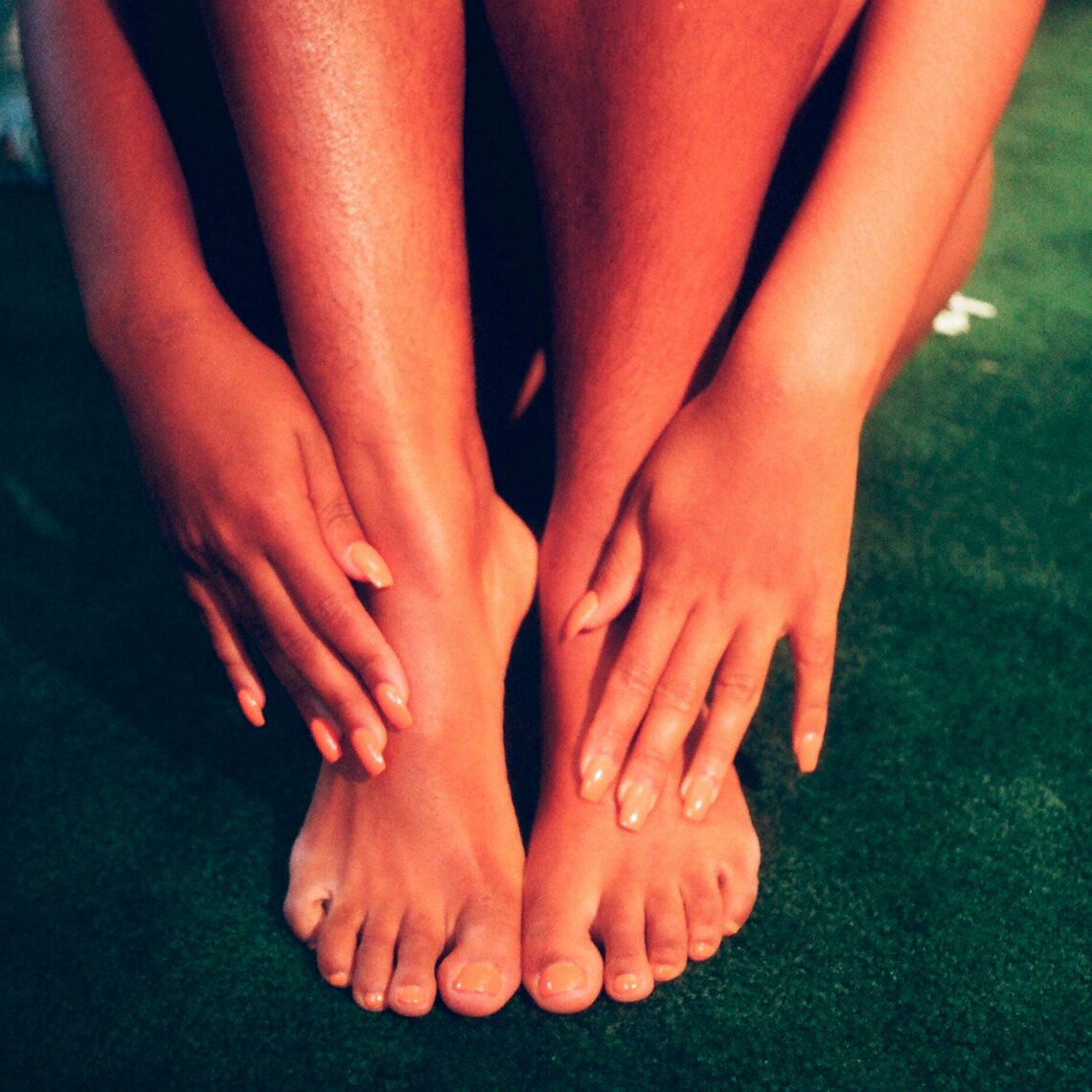 How To Stop Feet Swelling In Hot Weather