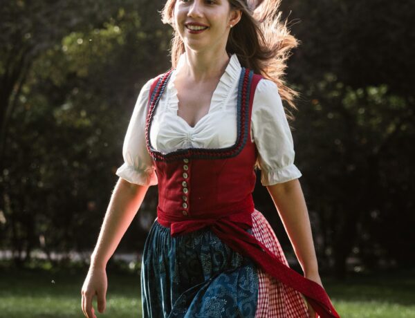 Is It Respectful for Non-Germans to Wear a Dirndl