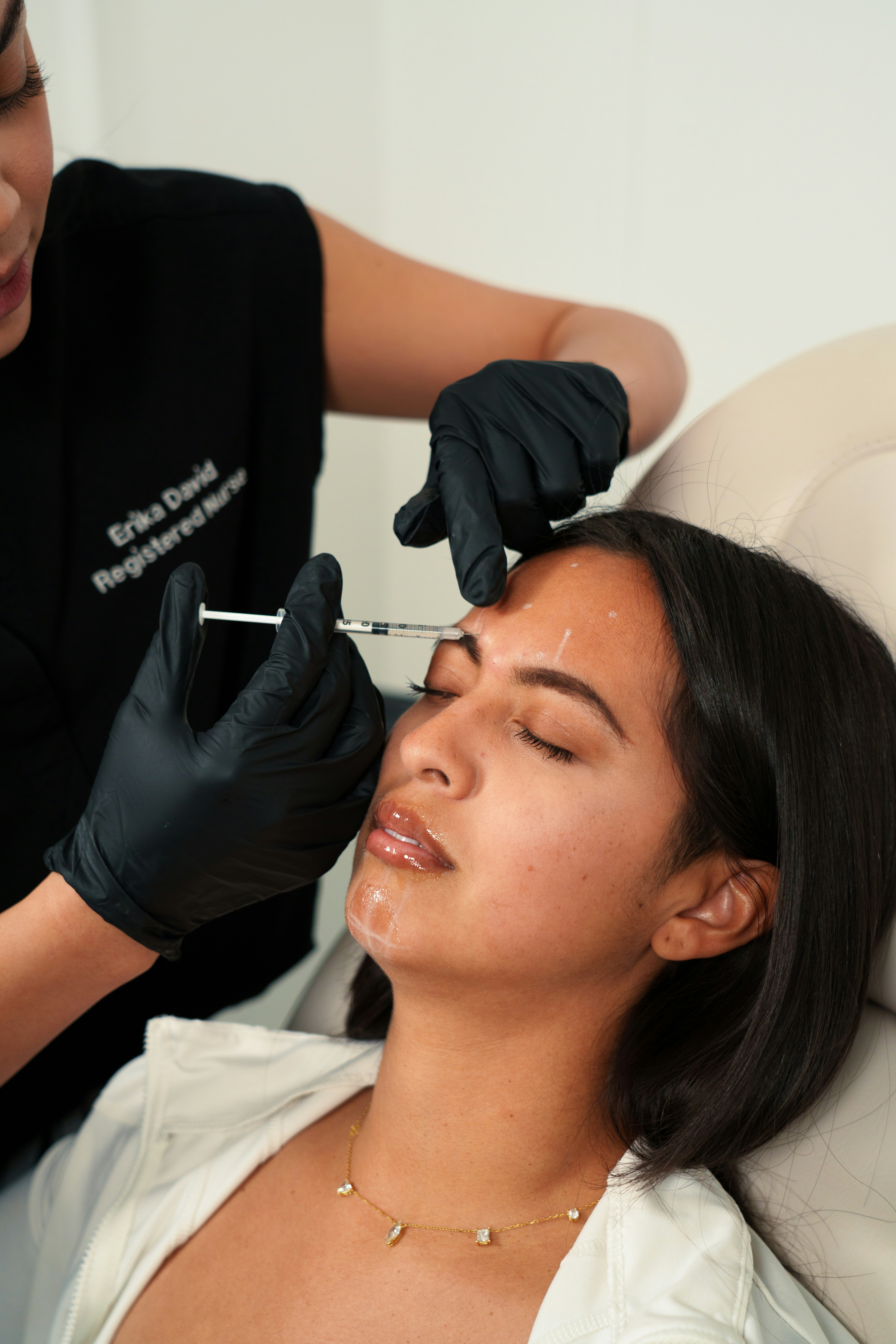 What a Skin Booster Injection Really Boosts Explained