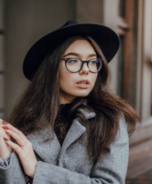 tips on picking the right style of eye glasses