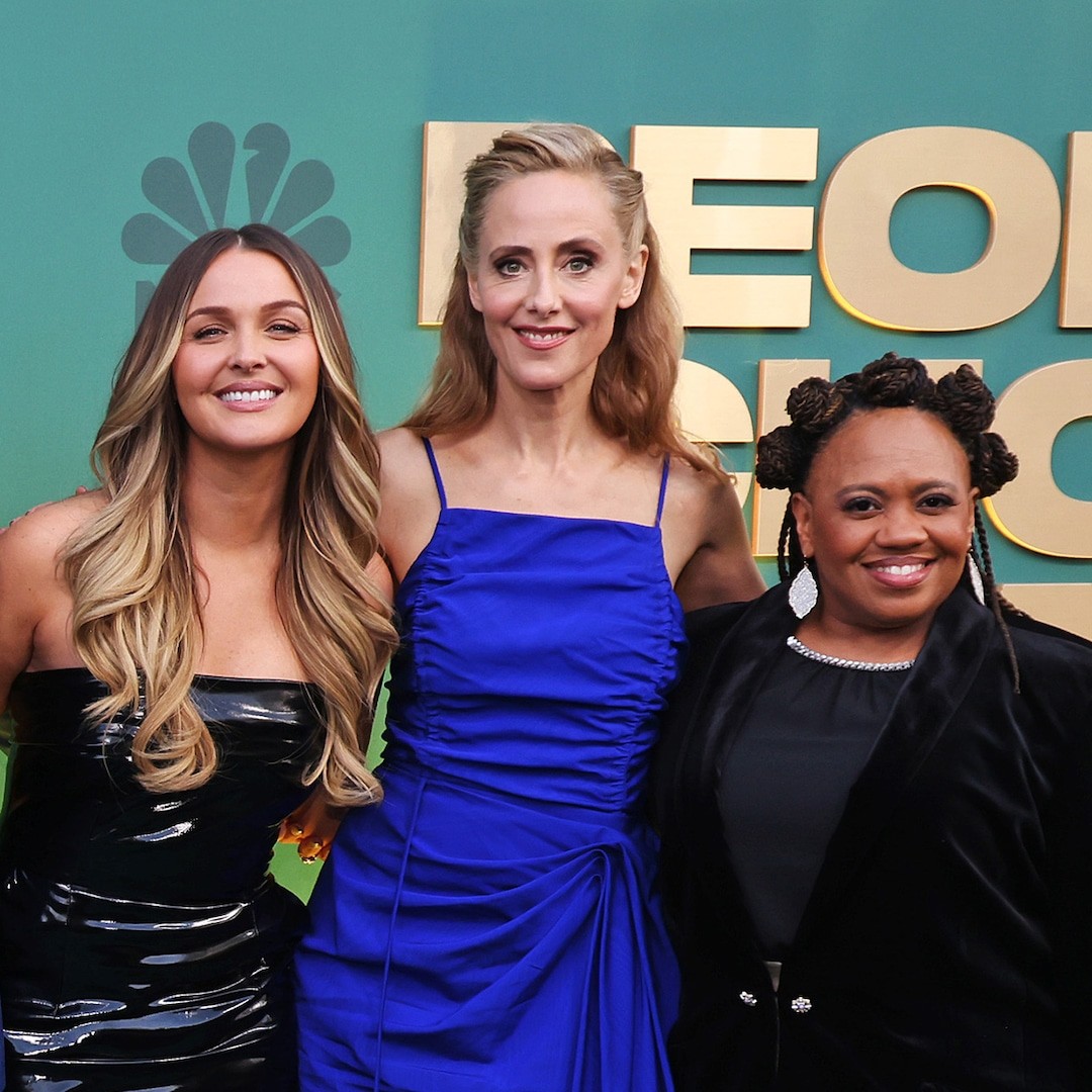 Grey S Anatomy Cast Reunites At 2024 People S Choice Awards Clich   Rs 1200x1200 240218163652 Greysanatomy2 