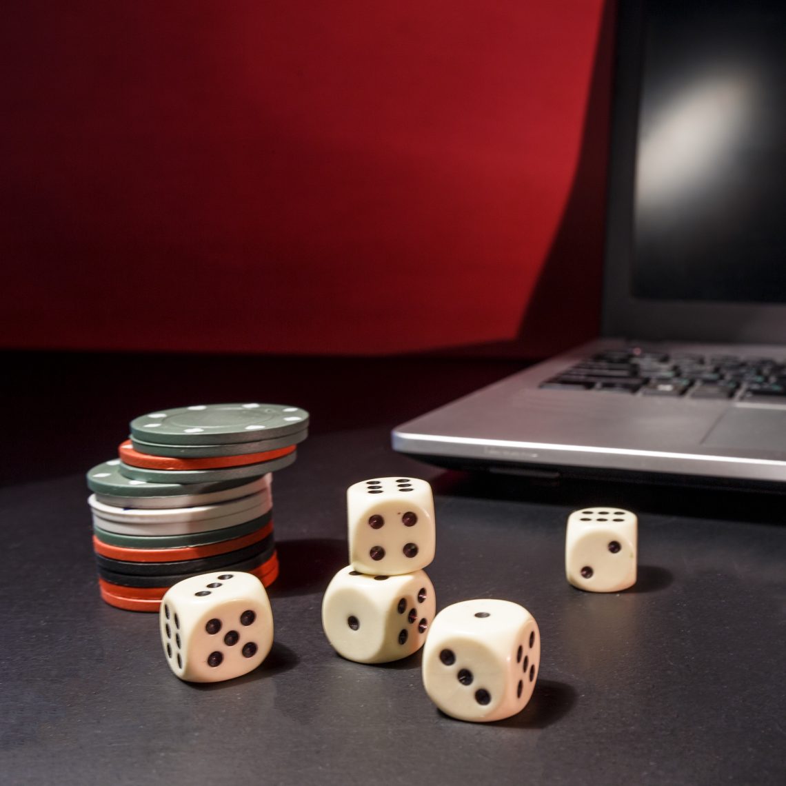 The Psychology of iGaming: Why We Love Online Casinos - Cliché Magazine