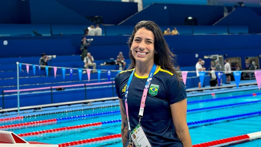 Brazilian Olympian Ana Carolina Vieira Speaks on Olympics Expulsion – Hollywood Life