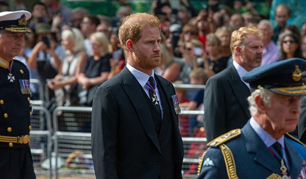 Prince Harry Revealed The Tabloids Are The ‘Center Piece’ Of Drama – Hollywood Life