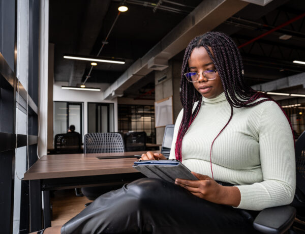 Women Receive Less Positive Feedback At Work Compared To Their Male Counterparts, Report Says