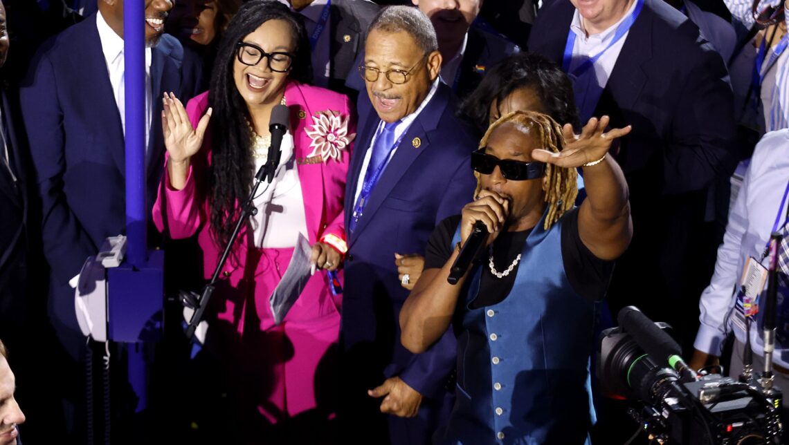 Lil Jon Performs at the 2024 Democratic National Convention – Hollywood Life