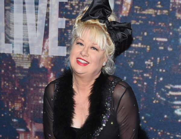 ‘Saturday Night Live’ Alum Victoria Jackson Says Cancer Is Inoperable – Hollywood Life