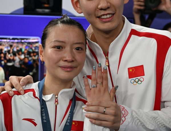 Badminton’s Huang Yaqiong Wins Olympic Gold Moments Before Engagement