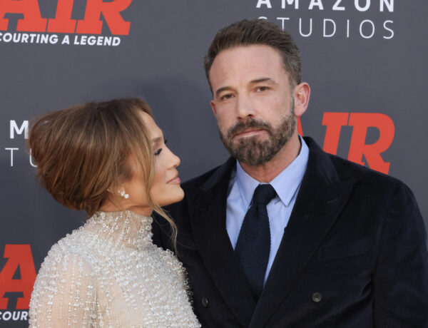 Ben Affleck hits back at dating rumors amid J.Lo divorce, Oasis reunites after 15 years, Burning Man attendees descend on the desert