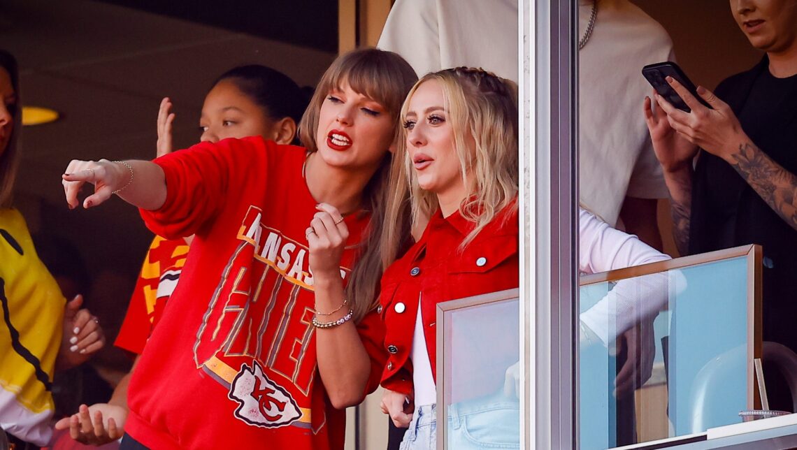 Are Taylor Swift and Brittany Mahomes Still Friends? Update – Hollywood Life