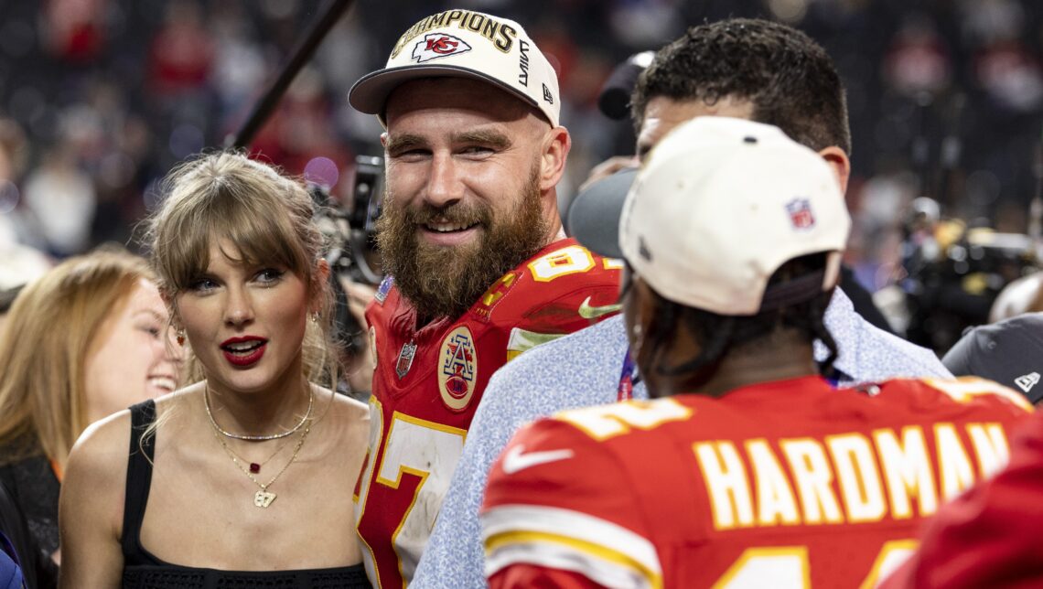 Travis Kelce Confirms Taylor Swift Draws Up Football Plays for Him – Hollywood Life