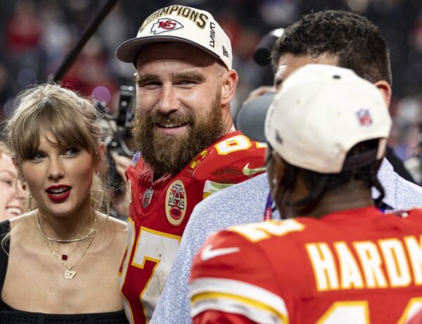 Travis Kelce Confirms Taylor Swift Draws Up Football Plays for Him – Hollywood Life