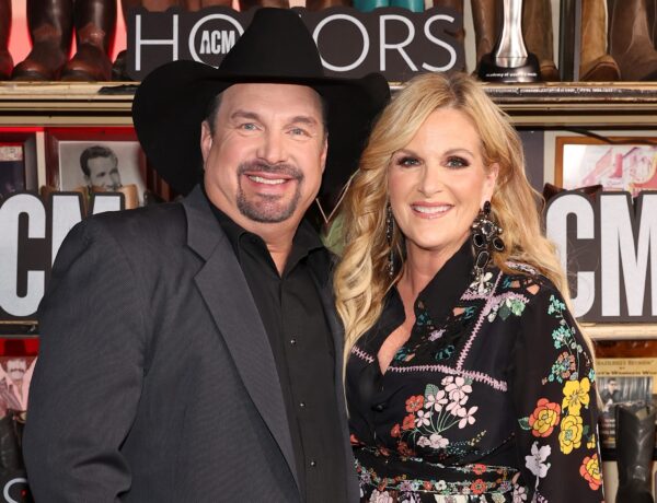 Is Garth Brooks Still Married to Wife Trisha Yearwood? Marriage Update – Hollywood Life