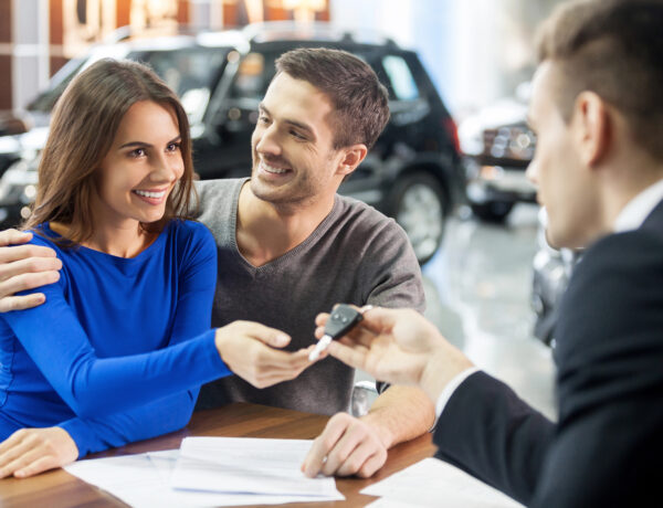 Should You Sell Your Car to Your Dealership or Trade It In?