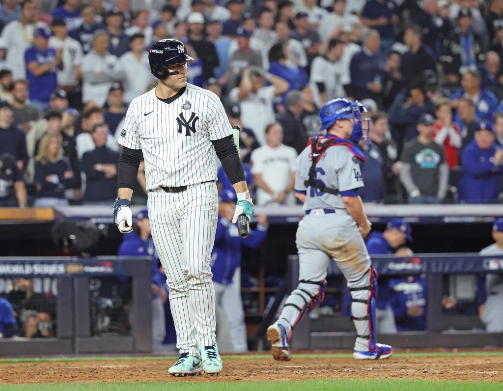 Anthony Rizzo staring down undignified Yankees end after World Series miscue