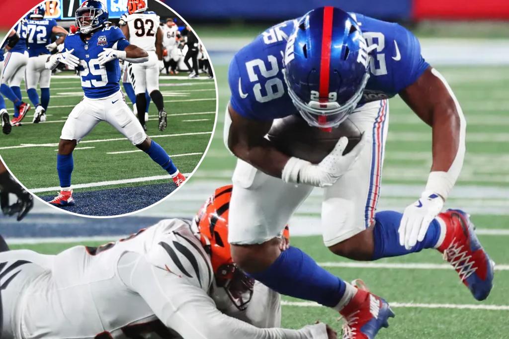 Tyrone Tracy stifled early before Giants find run game in second half