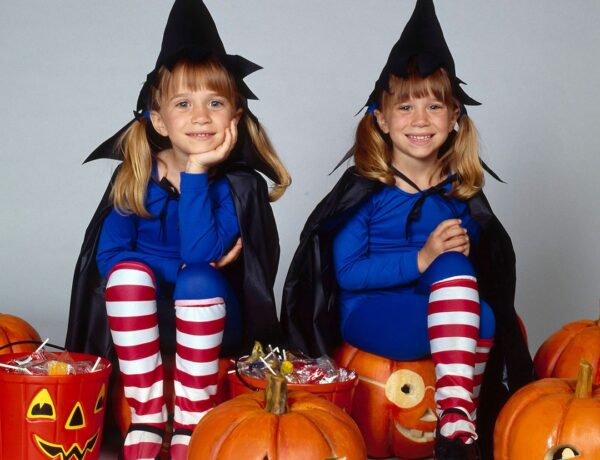 Mary-Kate & Ashley Olsen’s Halloween Movie Is Still Bats–t Crazy