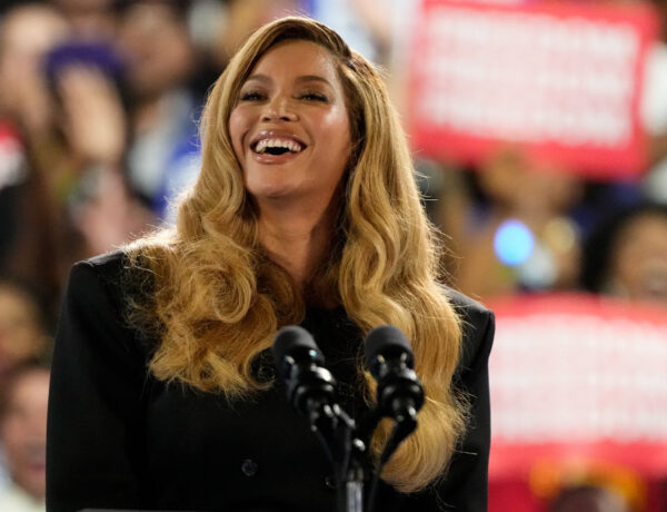 Professor Daphne Brooks To Teach A Course On Beyoncé At Yale University