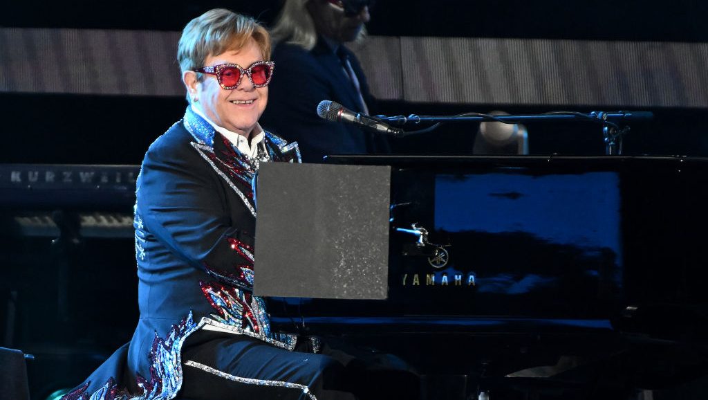 Is Elton John Blind? What Happened to His Eyesight – Hollywood Life