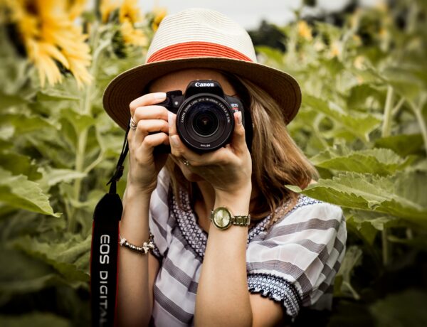 Behind the Lens: What to Expect During a Corporate Photo Shoot