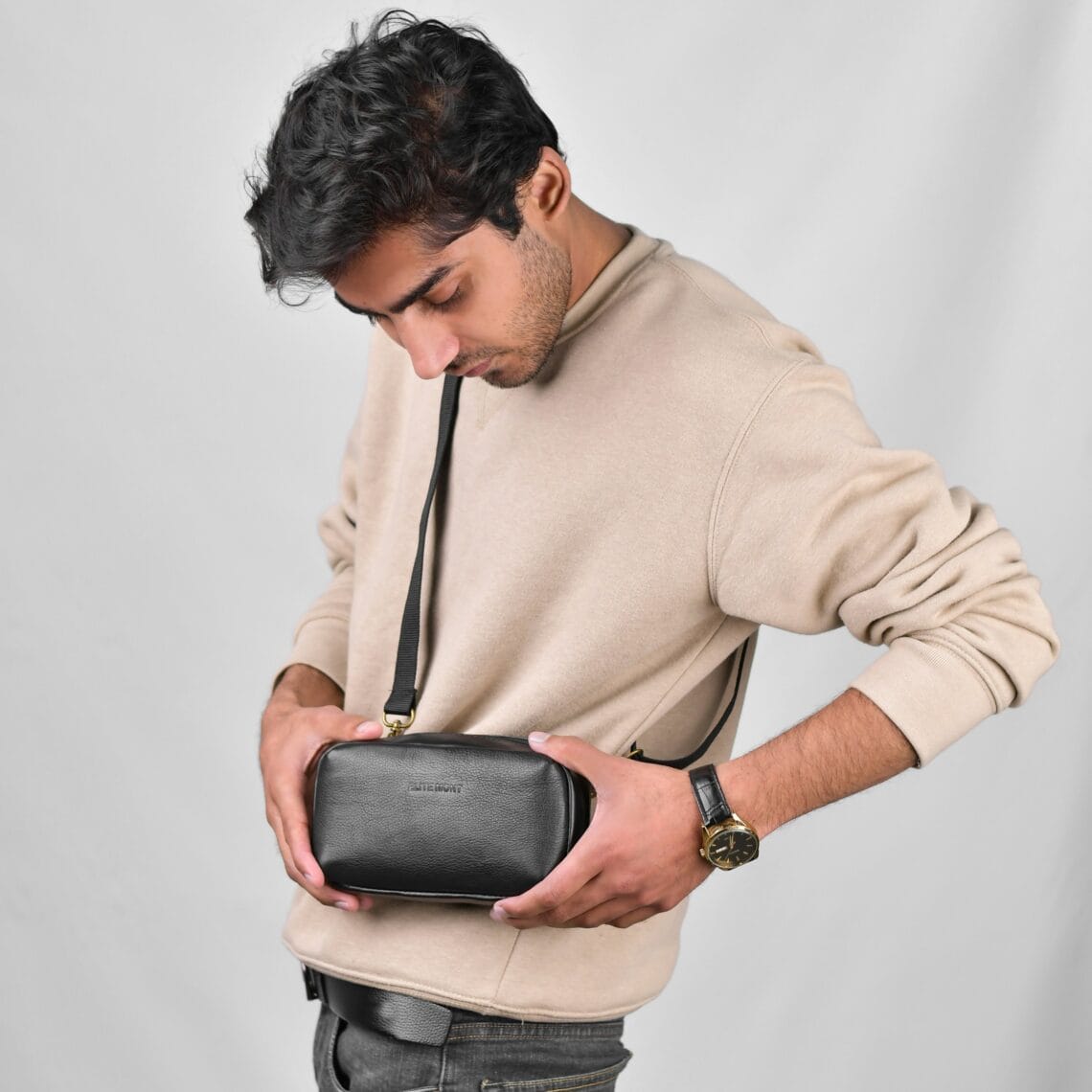 Why Men’s Designer Crossbody Bags Are More Than Just a Trend