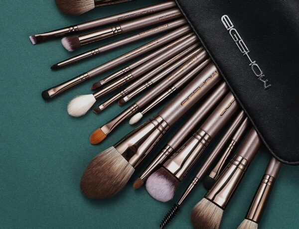 9 Tips to Maximize Your Makeup Kit of Brush Selection
