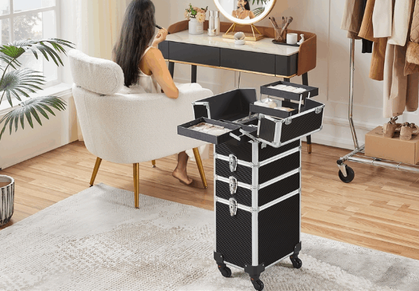 Salon to Studio: How This 5-in-1 Case Works for Hair Stylists, Nail Techs & MUAs