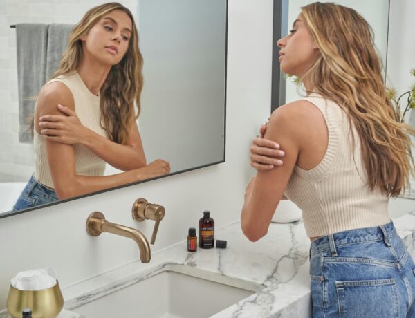 How to Tell if Your Skin Is Dry, Dehydrated, or Compromised