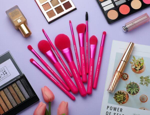 Master the Glow: The Best Makeup Artist Course