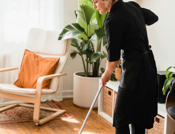 Achieving Professional Standards: Your End of Tenancy Cleaning Guide for Bracknell