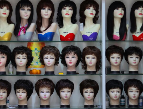 Preview Hairstyles Online & Find the Perfect Look for Your Face Shape with Righthair AI