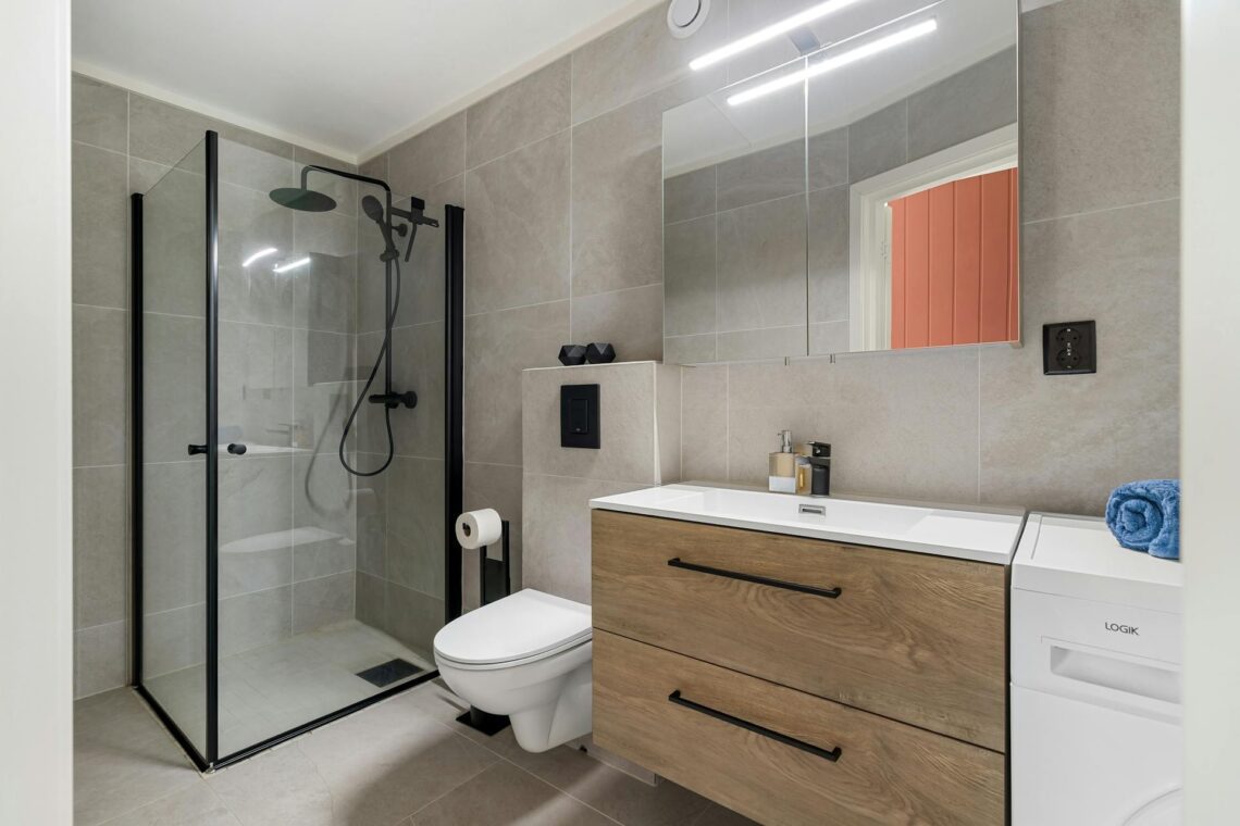 Practical Tips for Improving Bathroom Functionality and Style
