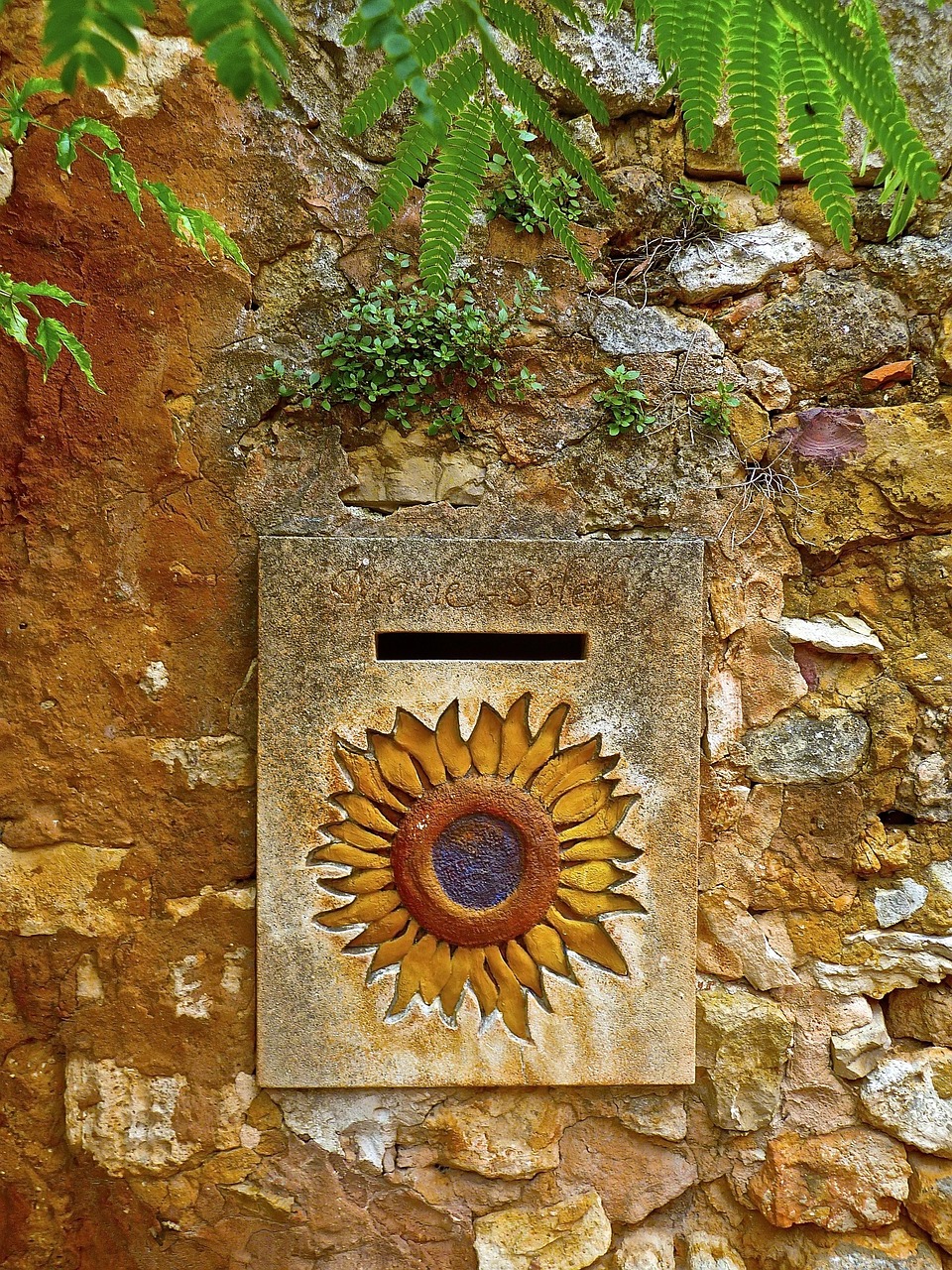 Matching Function and Aesthetics: How to Select a Mailbox for Your Home