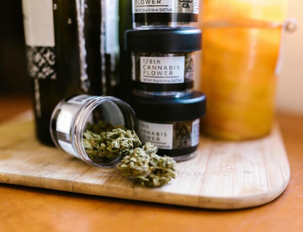 THCA vs THC: What You Need to Know Before You Consume