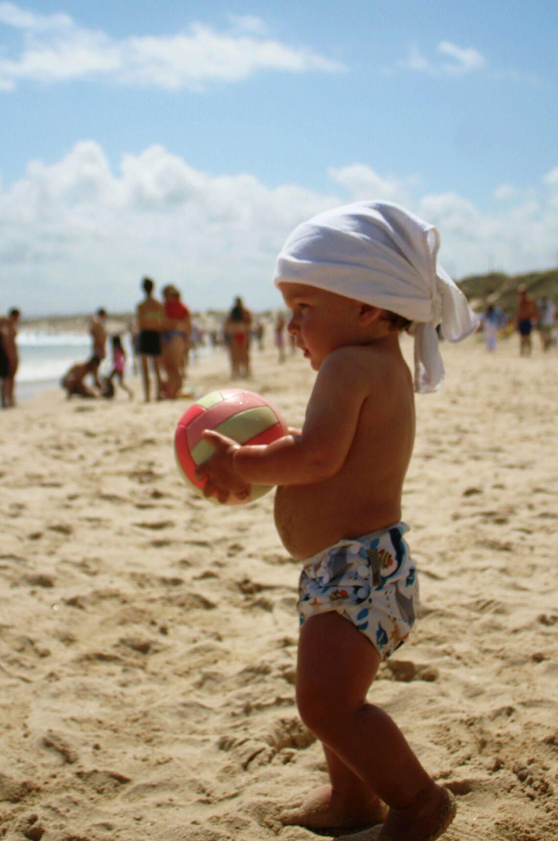 How to Properly Size Newborn Swim Nappies for a Leak-Free Pool Day