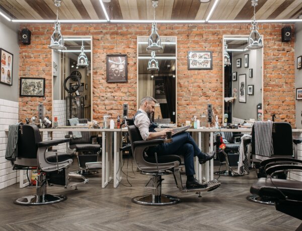 What New Clients Read in Your Salon’s Reviews Before They Book